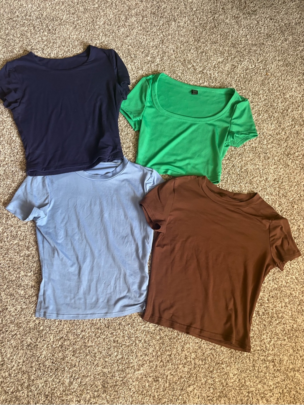 women’s cropped T-shirt bundle
